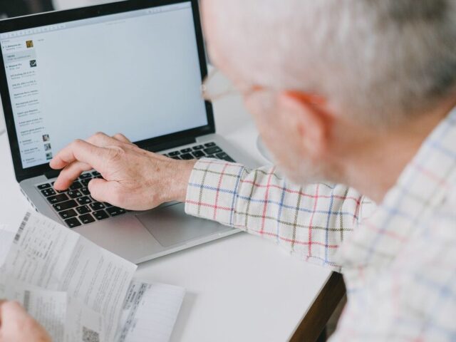 4 reasons to avoid using AI for tax advice