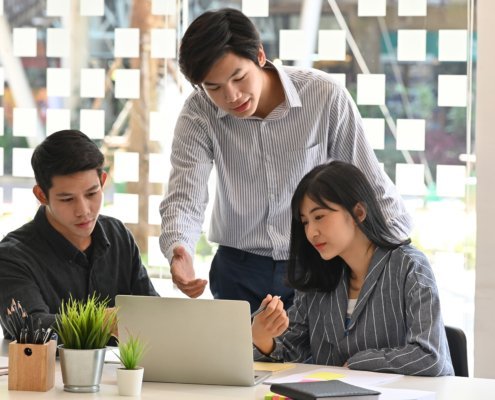 brainstorming-startup-business-with-team-consult-a-2022-01-19-00-12-03-utc-495x400.jpg